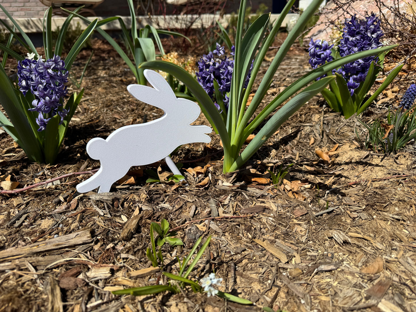 π‘ Hopping Bunny Garden Decor β Spring Yard Accent π